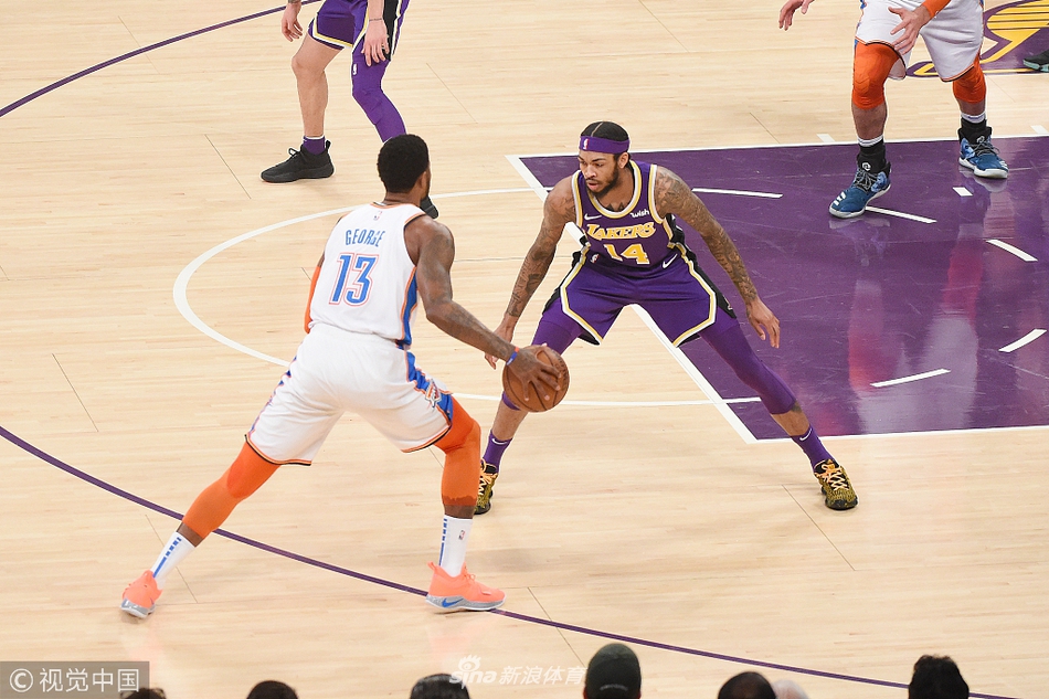 假装没有看 假装没有看