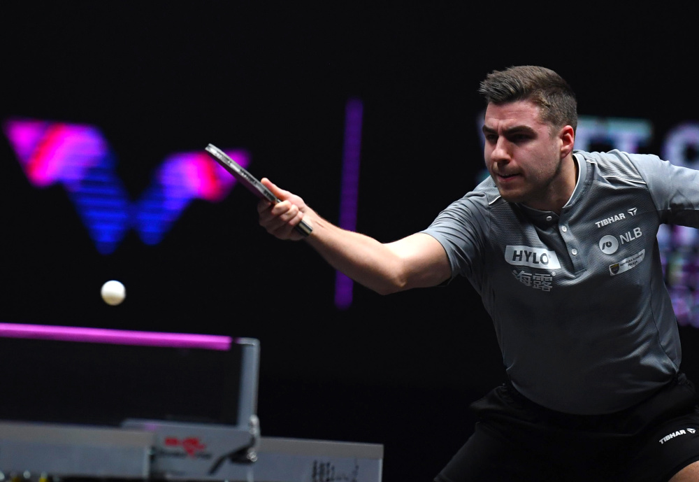 全场屏息凝 全场屏息凝