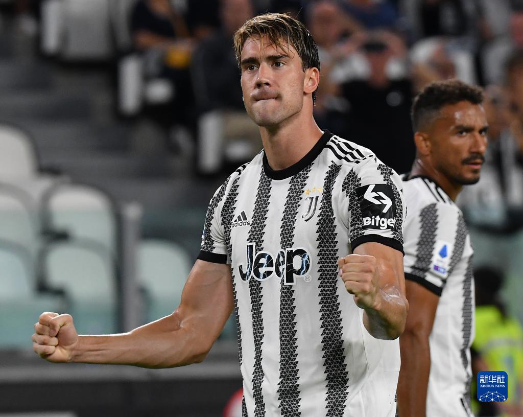 压制与巨大 压制与巨大